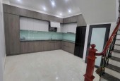 Cho thuê nhà Phố Quan Nhân, 49m2, 4 tầng, 4 ngủ, 17 Triệu